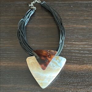 Elegant Tortoise Shell and Cream Pendant Necklace